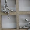 Sculpture murale 5 personnages en aluminuim dans un cadre en Manguier